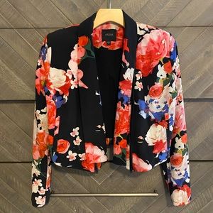 Cropped blazer from Guess